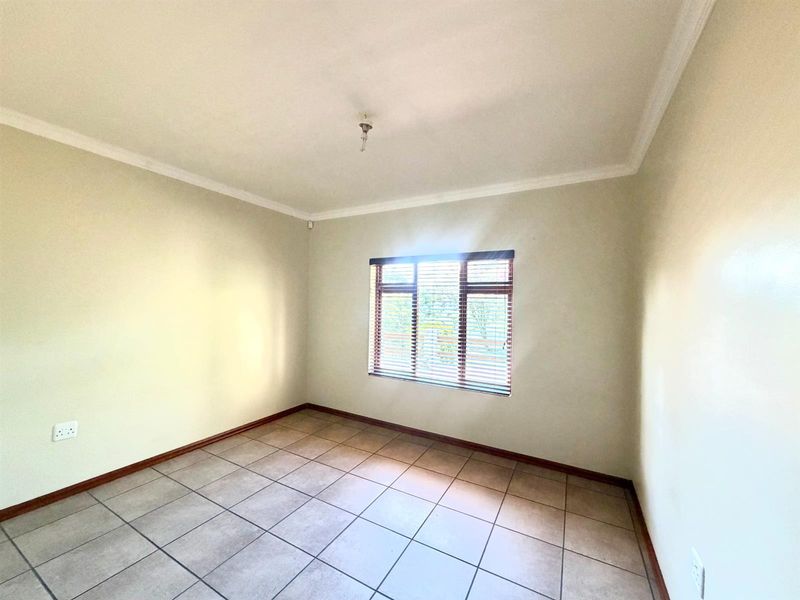 House For Sale in Uvongo Ext 1 KwaZulu-Natal - Photo 10