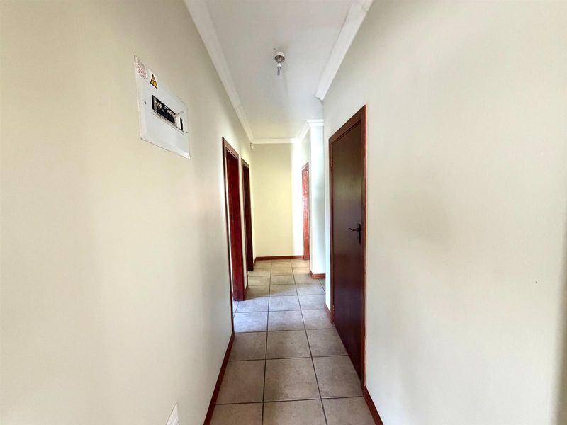 House For Sale in Uvongo Ext 1 KwaZulu-Natal - Photo 9