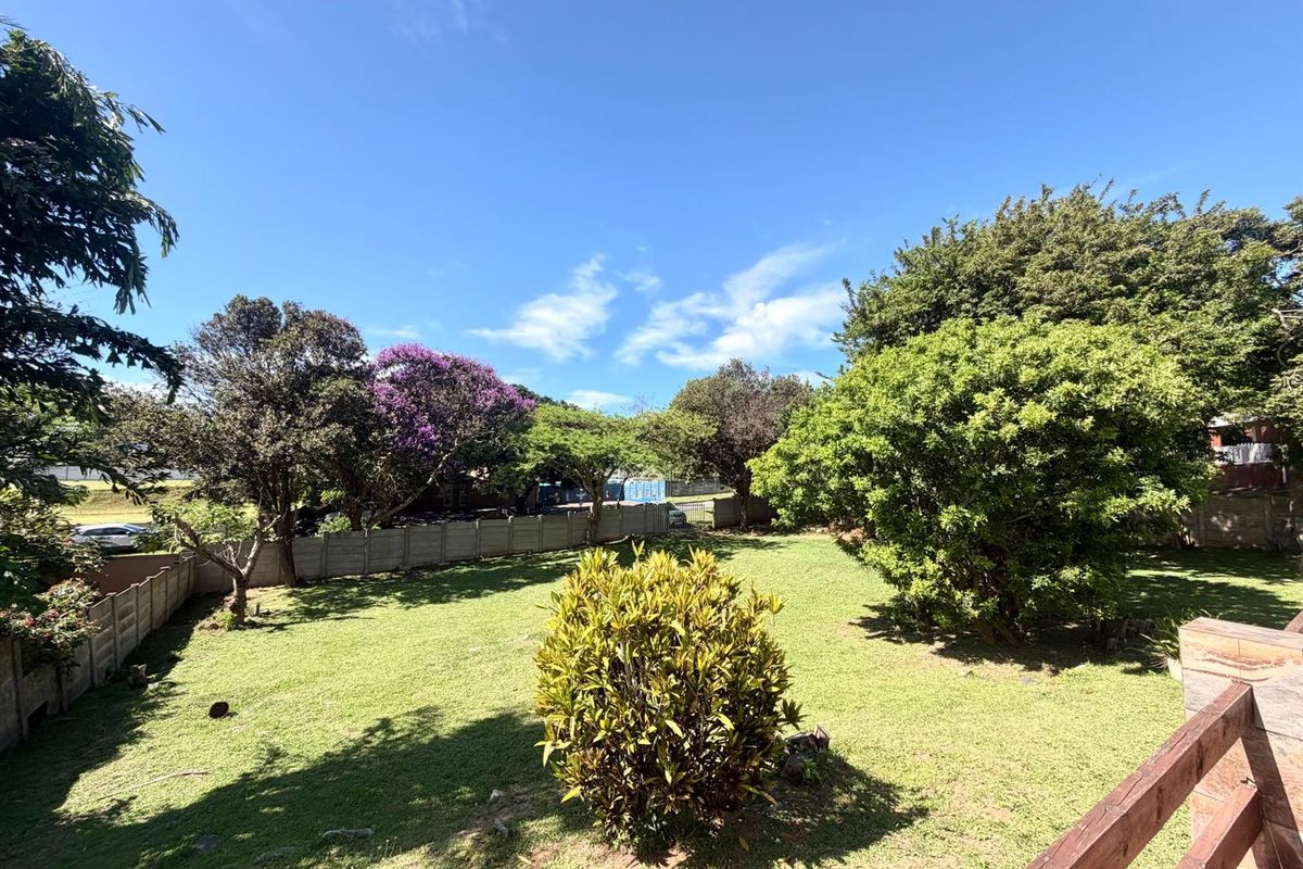 House For Sale in Uvongo Ext 1 KwaZulu-Natal - Photo 3