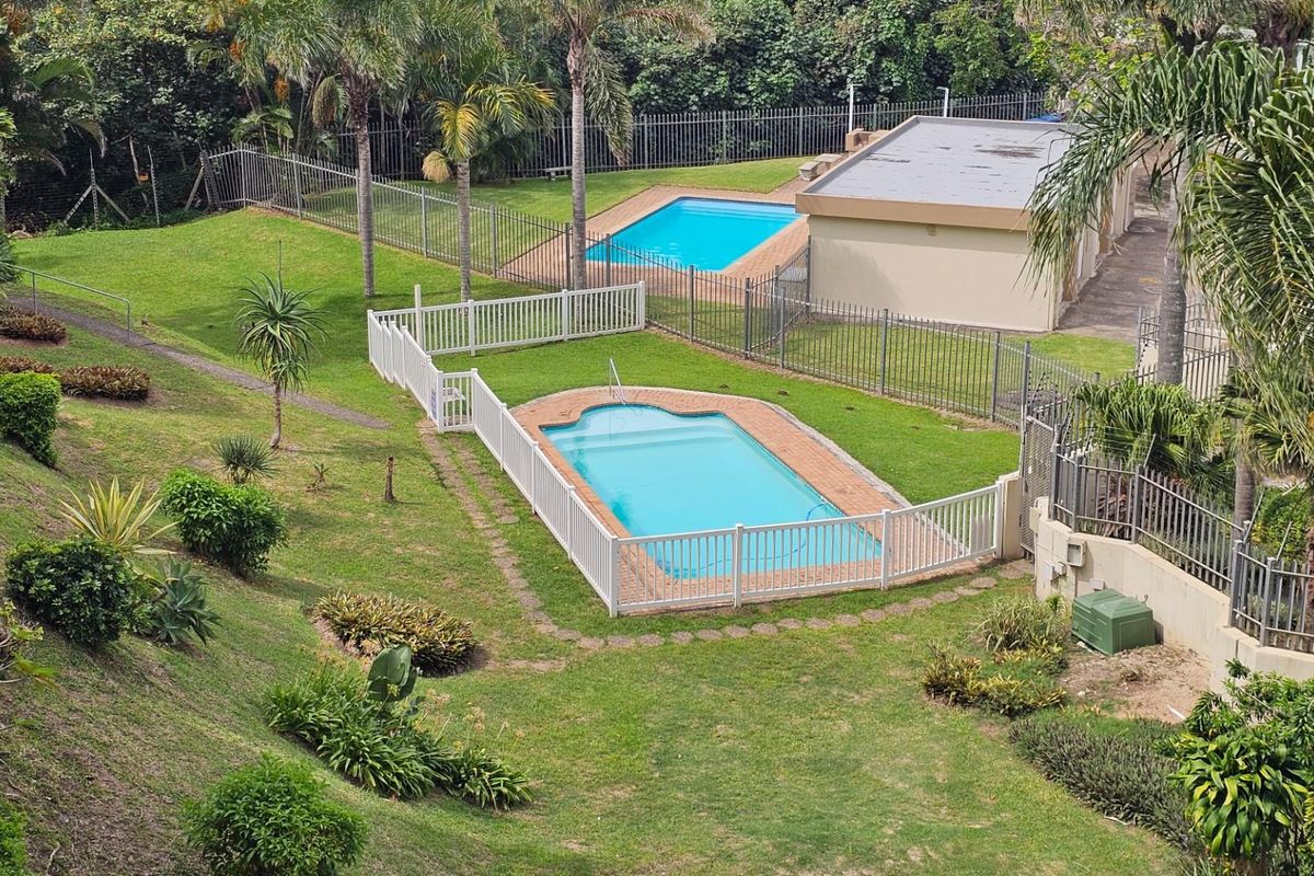 Apartment For Sale in Manaba Beach, Margate, KwaZulu Natal - Photo 2