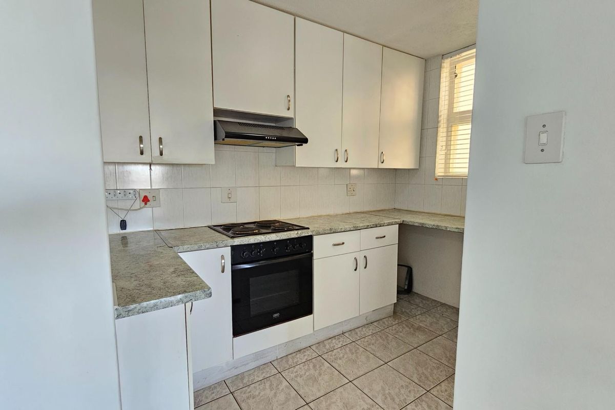 Apartment For Sale in Manaba Beach, Margate, KwaZulu Natal - Photo 5