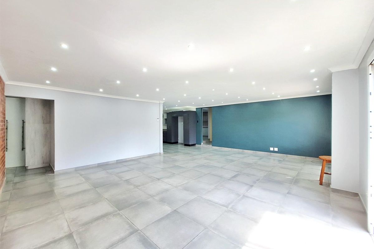 Quiet Standalone Professional Office Space To Rent - in Cowies Hill Park, Pinetown, KwaZulu Natal. - Photo 2