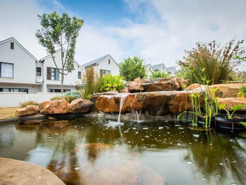 2 Bedroom Unit for Rent in Hillcrest - Photo 2