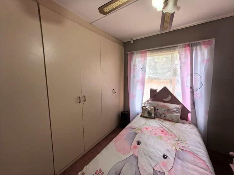 Versatile and Perfectly Placed: The Ultimate Lifestyle or Investment Gem in New Park, Kimberley - Photo 10