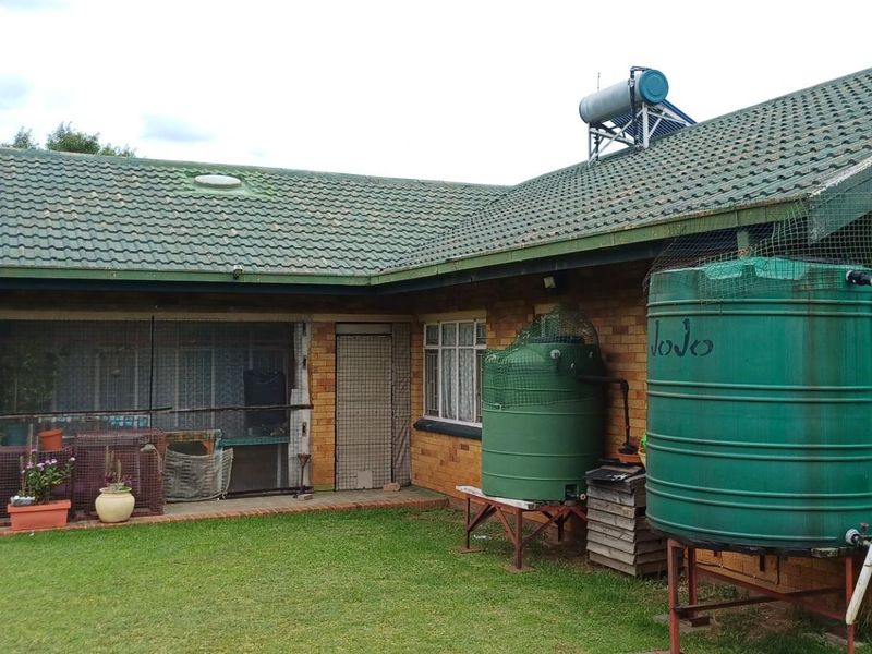 Neat, Well-Maintained Family Home Move-In Ready - Photo 7