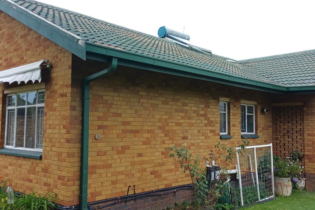 Neat, Well-Maintained Family Home Move-In Ready - Photo 3