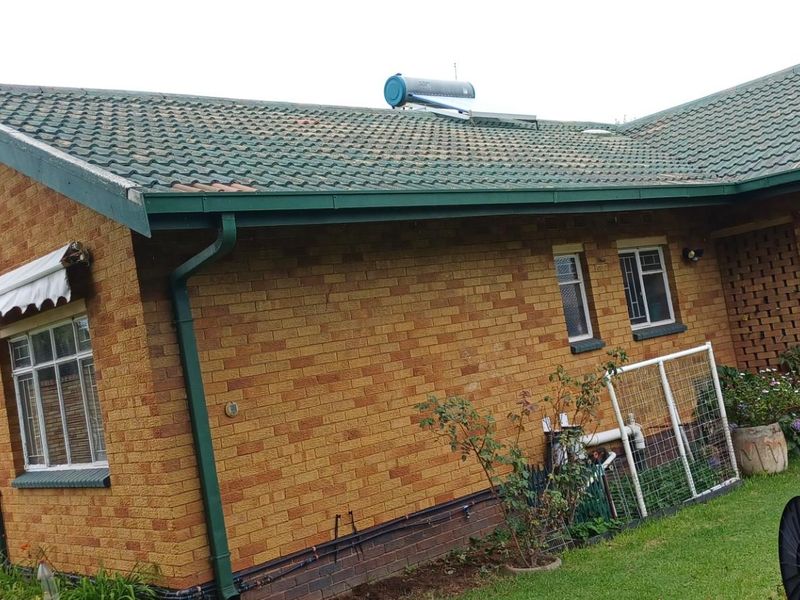 Neat, Well-Maintained Family Home Move-In Ready - Photo 4