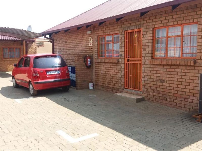 36 Apartment/ Bachelors  For Sale in Mahube Valley, Mamelodi East - Photo 9