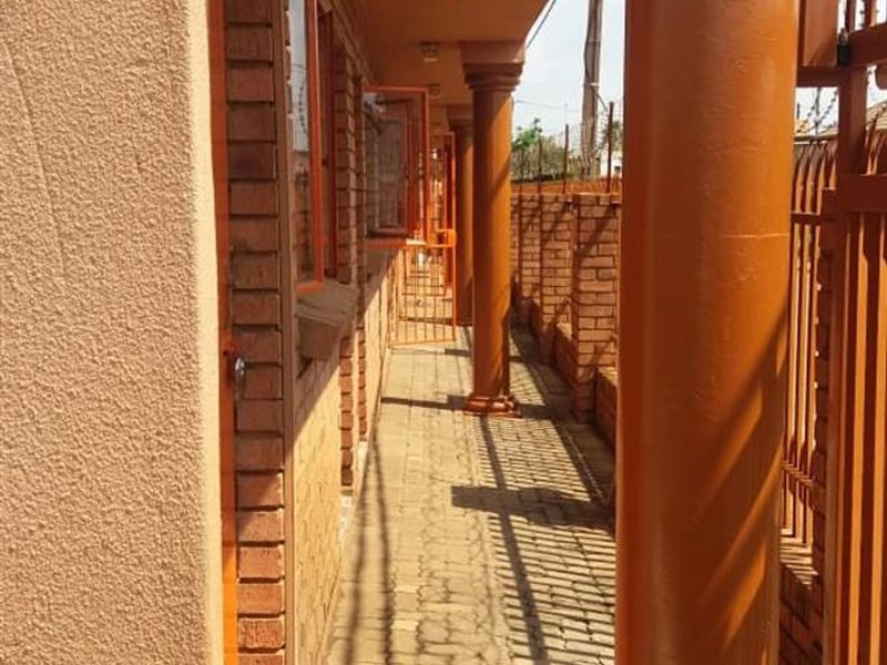36 Apartment/ Bachelors  For Sale in Mahube Valley, Mamelodi East - Photo 4