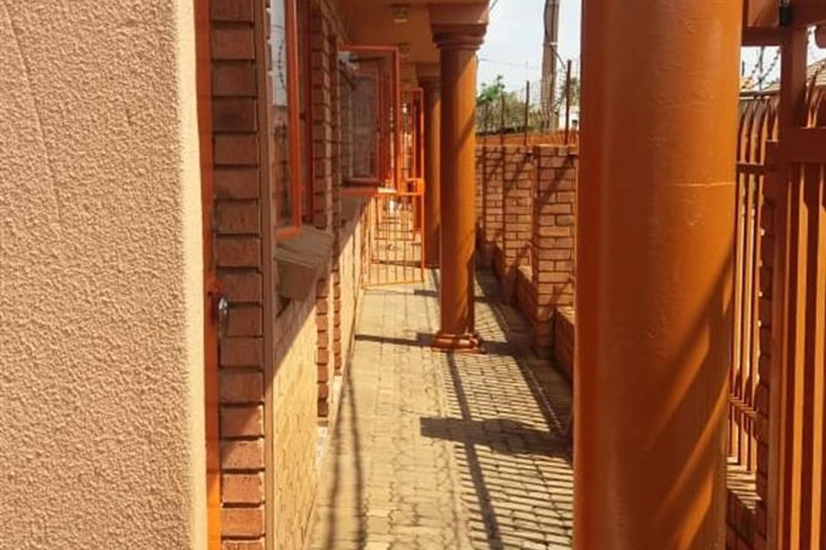 36 Apartment/ Bachelors  For Sale in Mahube Valley, Mamelodi East - Photo 4