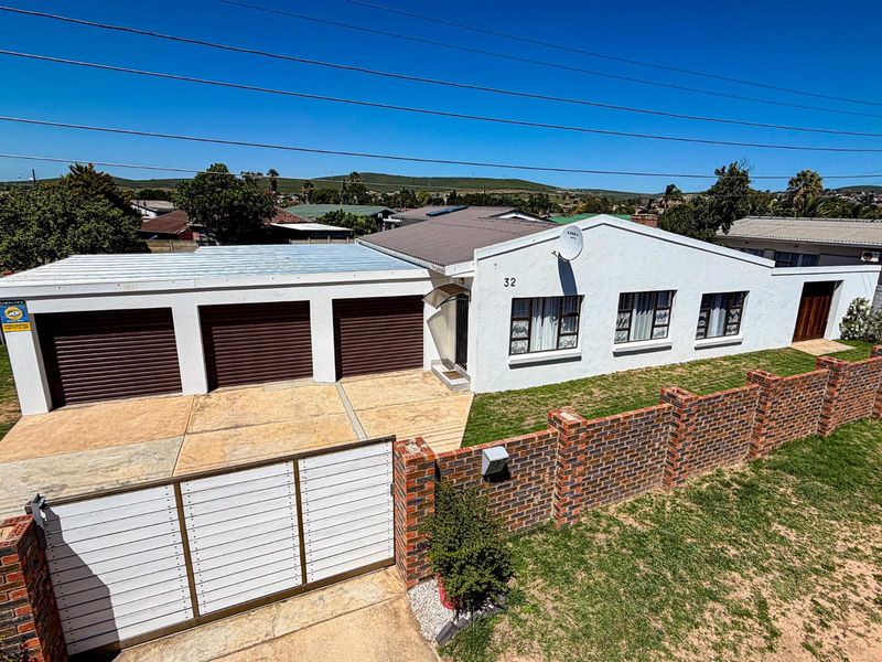 Modern, Move-In Ready Family Home  | Listed by Danté Koen, eXp Realty - Photo 1