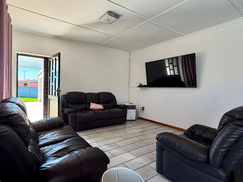 Modern, Move-In Ready Family Home  | Listed by Danté Koen, eXp Realty - Photo 9