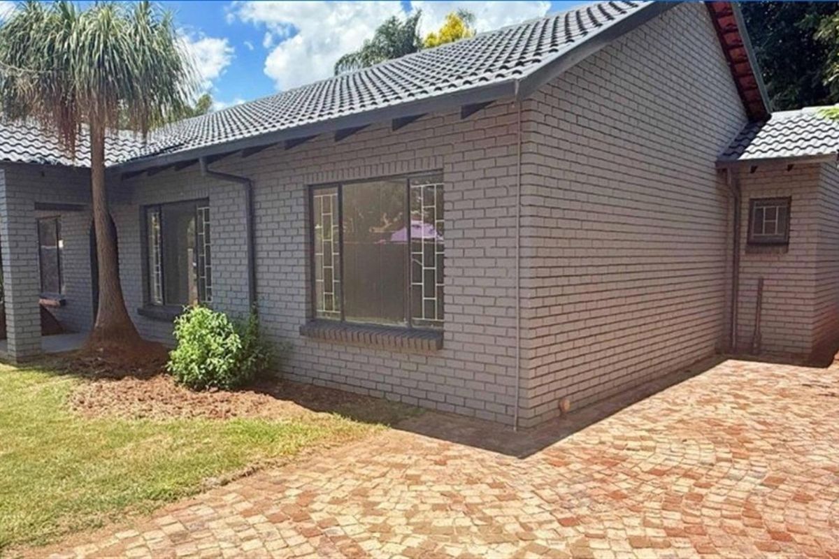 House For Sale in Doornpoort, Pretoria - Photo 2