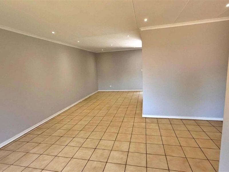 House For Sale in Doornpoort, Pretoria - Photo 4