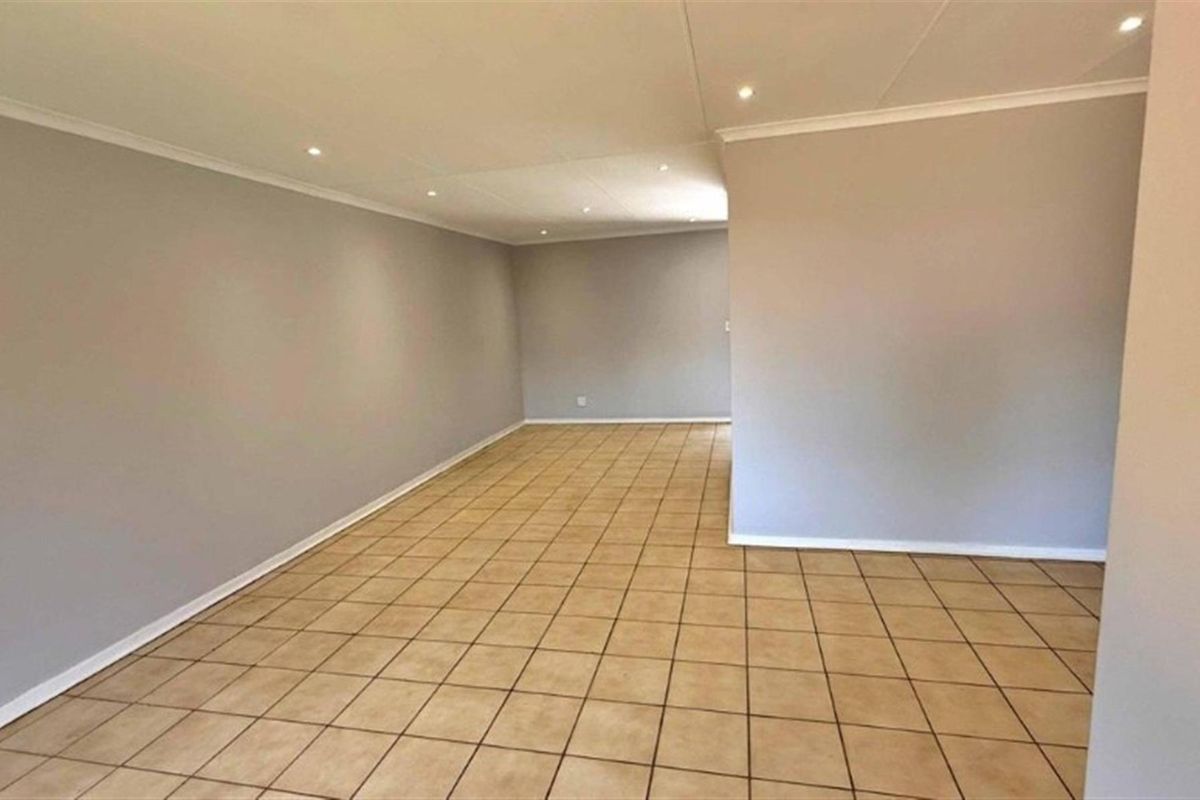 House For Sale in Doornpoort, Pretoria - Photo 4