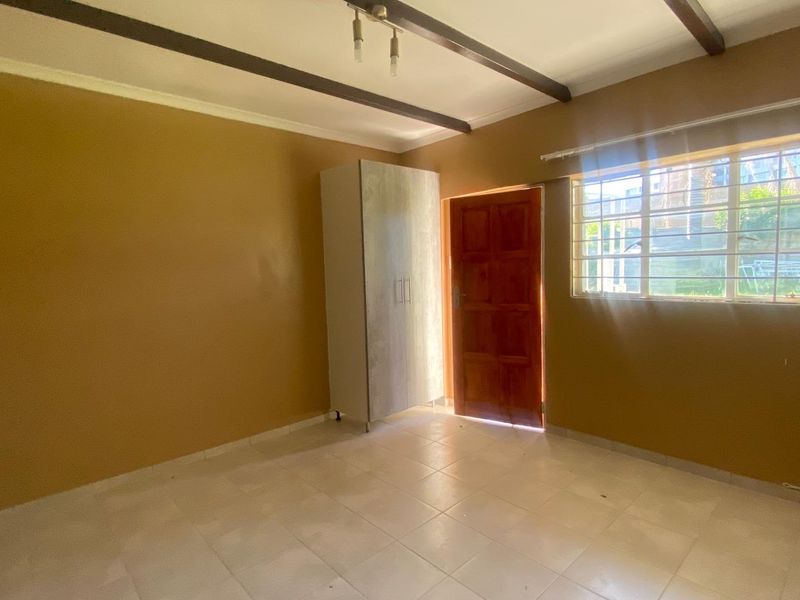 Room To Rent - Photo 4