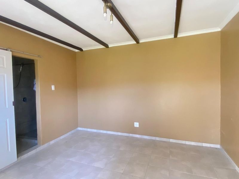 Room To Rent - Photo 2