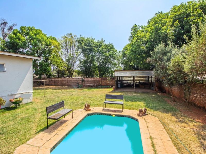 House For Sale in Meyerspark, Pretoria - Photo 3