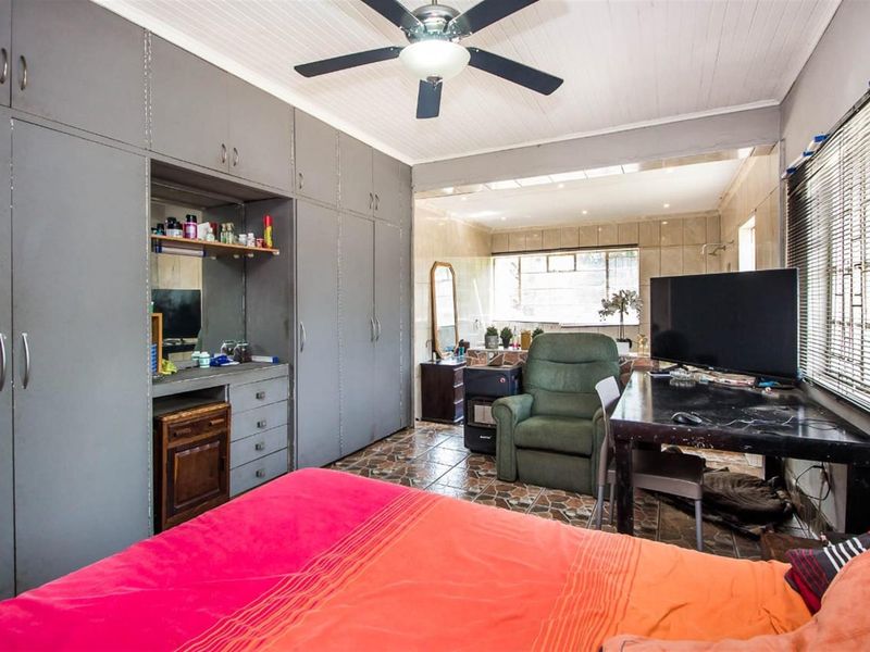 House For Sale in Meyerspark, Pretoria - Photo 10