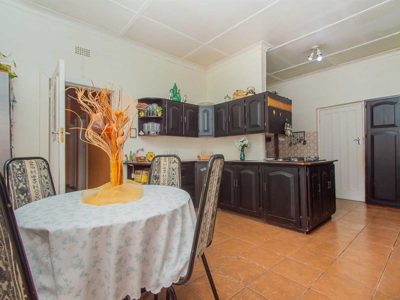 Classic Charm in the Heart of Maraisburg - Photo 10