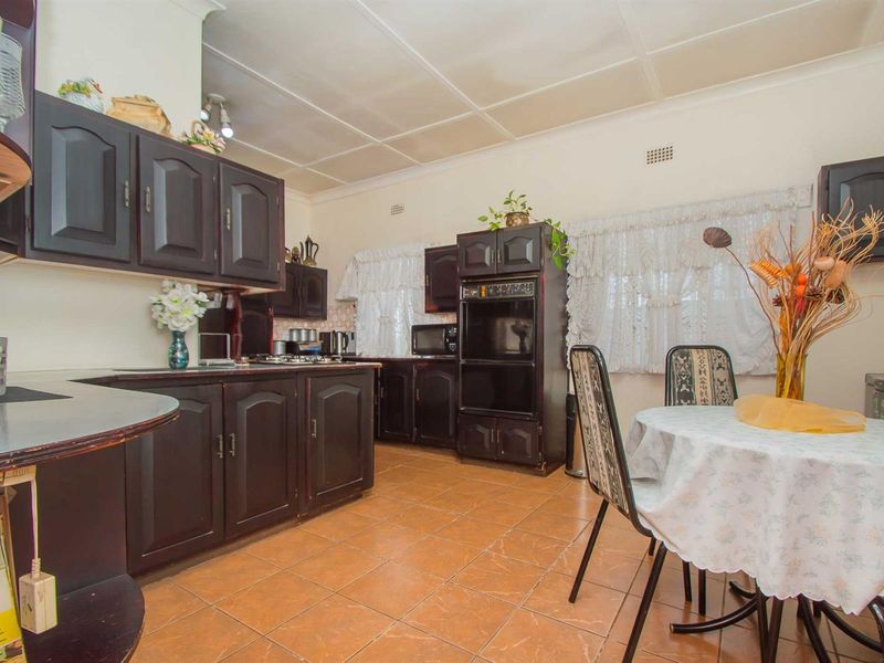 Classic Charm in the Heart of Maraisburg - Photo 9