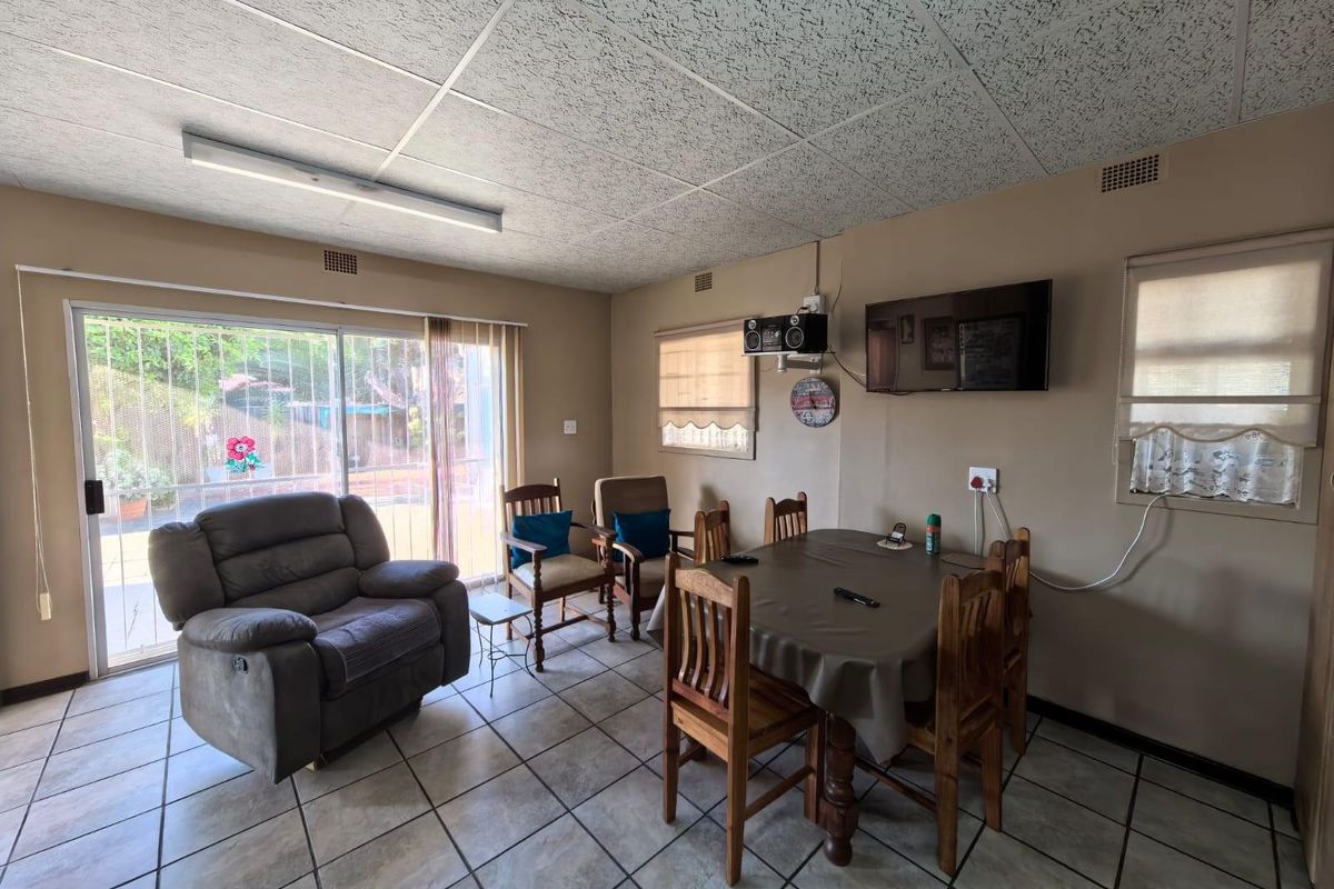 Modern Comfort Meets High-Yield Potential in the Heart of New Park, Kimberley - Photo 4