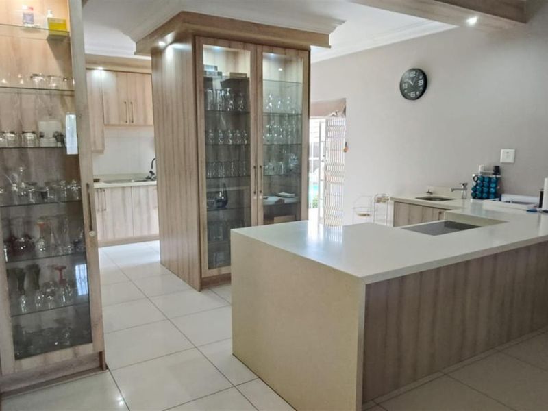 2 Houses on 1 Stand for Sale in Pretoria Gardens - Photo 4