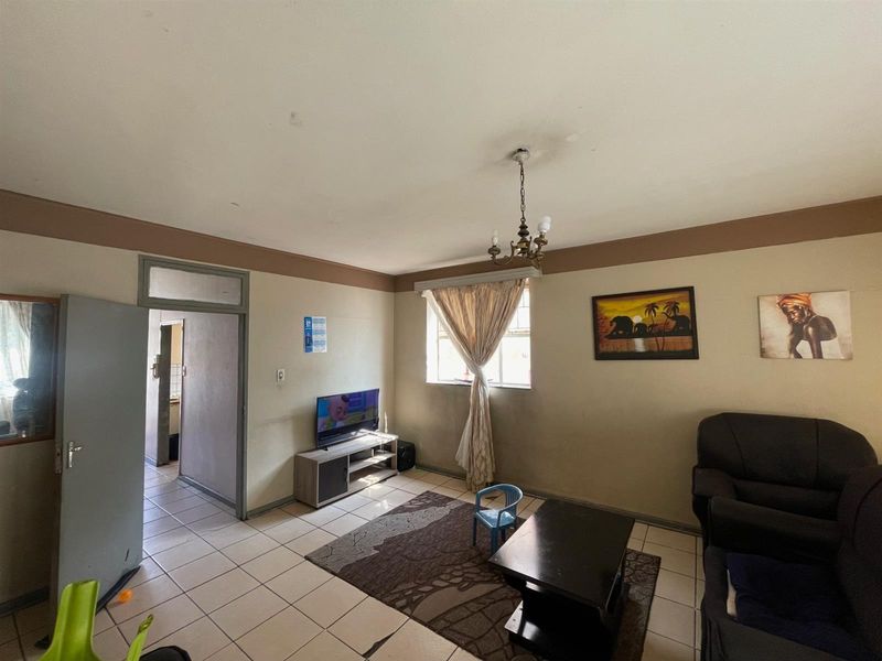 Investment Apartment For Sale in Sunnyside Near UNISA. - Photo 9