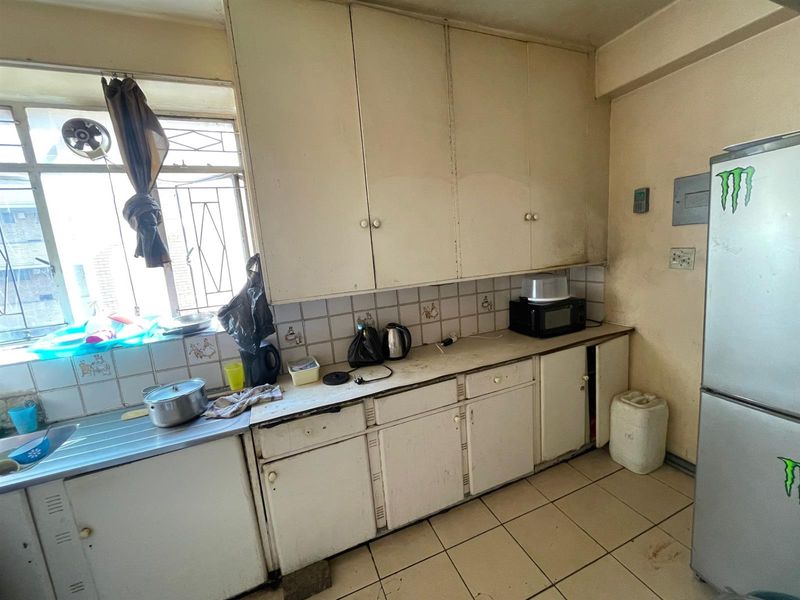 Investment Apartment For Sale in Sunnyside Near UNISA. - Photo 2