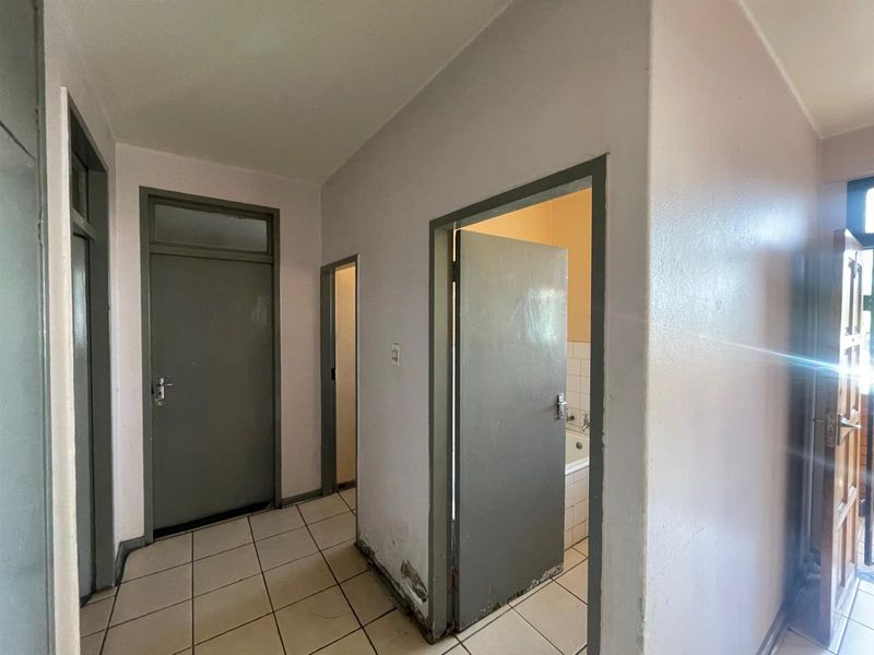 Investment Apartment For Sale in Sunnyside Near UNISA. - Photo 3