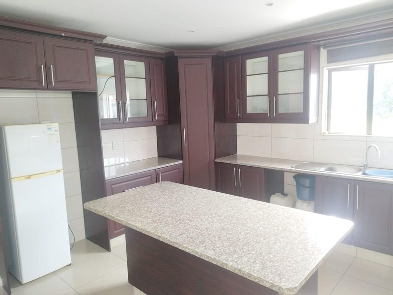Apartment To Rent in Musgrave, Durban, KwaZulu Natal - Photo 2