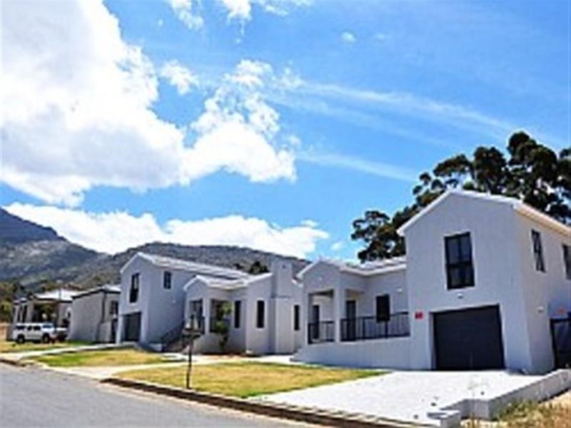 Great investment for first time home owners or retirement in the Overberg - Photo 5