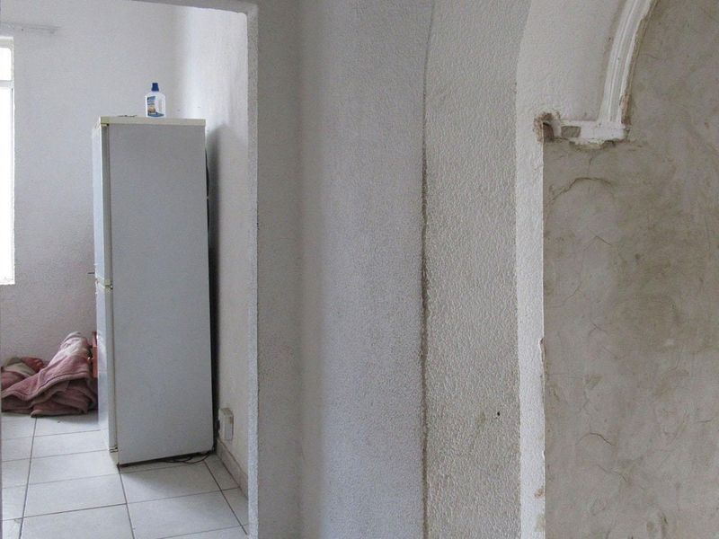 House For Sale In Regents Park South Of Johannesburg - Photo 4