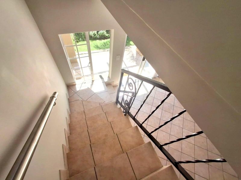 NEATEST HOME ON THE BLOCK- DUPLEX -PET FRIENDLY - Photo 10