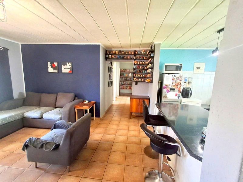 GARDEN UNIT- PET FRIENDLY- NEAT COMPLEX - Photo 5