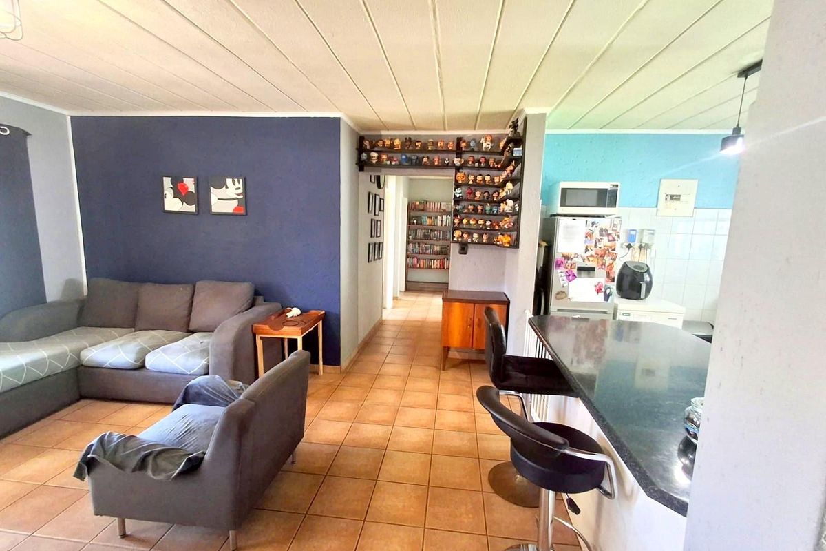 GARDEN UNIT- PET FRIENDLY- NEAT COMPLEX - Photo 5