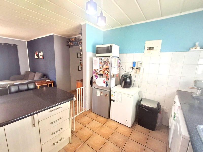 GARDEN UNIT- PET FRIENDLY- NEAT COMPLEX - Photo 10