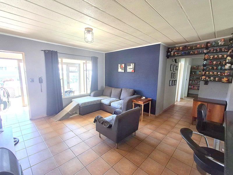 GARDEN UNIT- PET FRIENDLY- NEAT COMPLEX - Photo 4