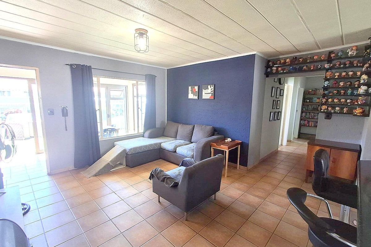 GARDEN UNIT- PET FRIENDLY- NEAT COMPLEX - Photo 4