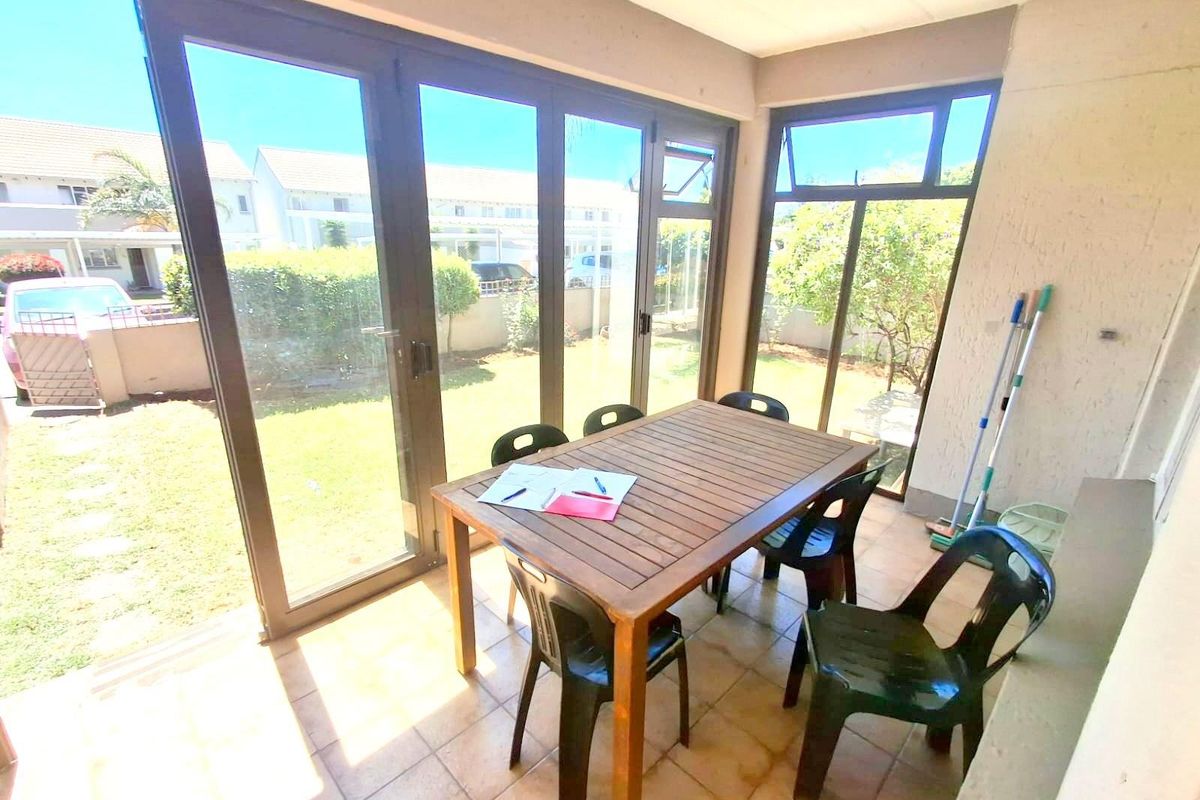 GARDEN UNIT- PET FRIENDLY- NEAT COMPLEX - Photo 2