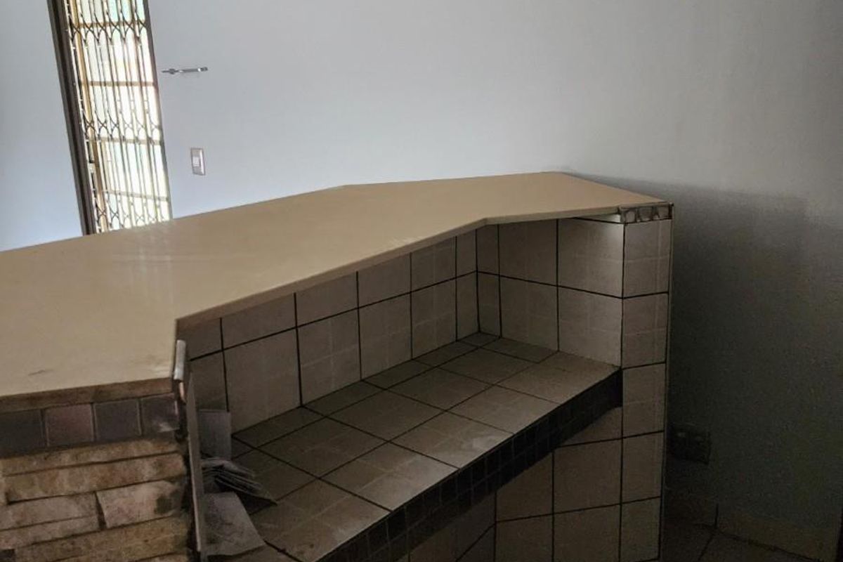 2 Bedroom Townhouse in Clover View, Benoni - Photo 5