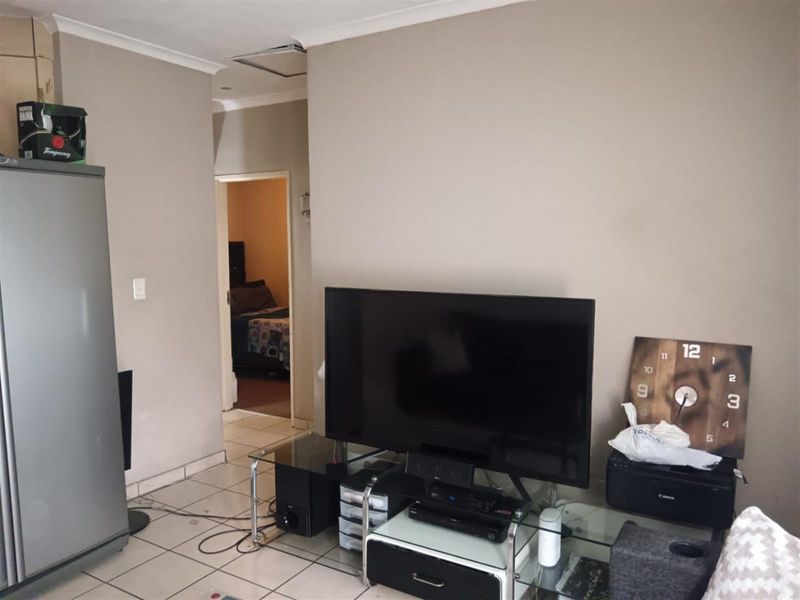 Apartment  Fountain Height, Fontainebleau - Photo 9