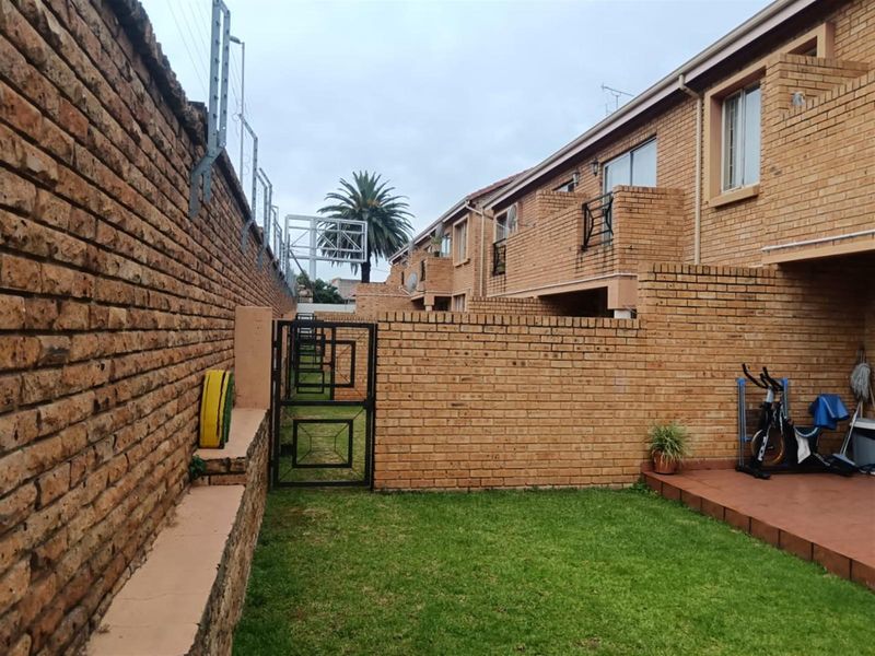 Apartment  Fountain Height, Fontainebleau - Photo 4