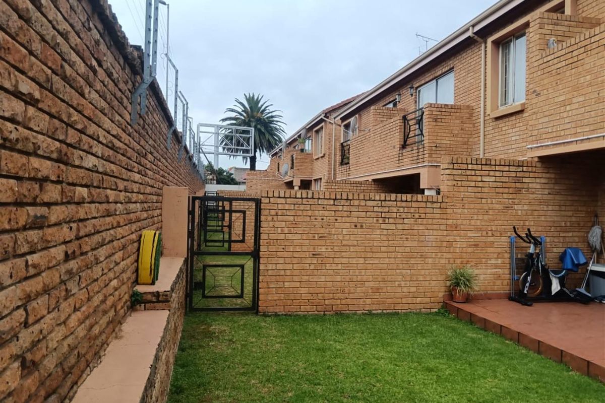 Apartment  Fountain Height, Fontainebleau - Photo 4