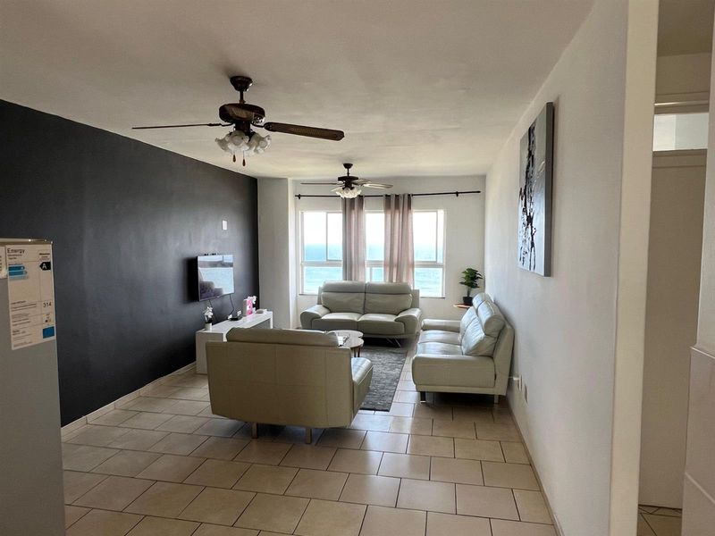 Apartment For Sale in Amanzimtoti, KwaZulu Natal - Photo 2