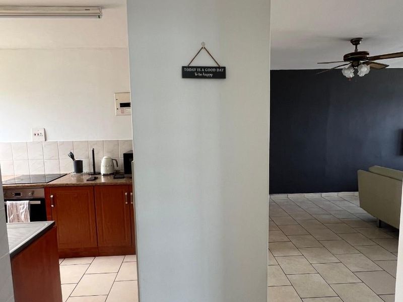 Apartment For Sale in Amanzimtoti, KwaZulu Natal - Photo 4