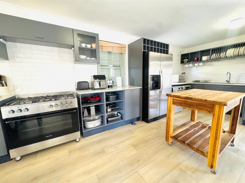 Stylish Bespoke Holiday Home - Middedorp Langebaan - Photo 5