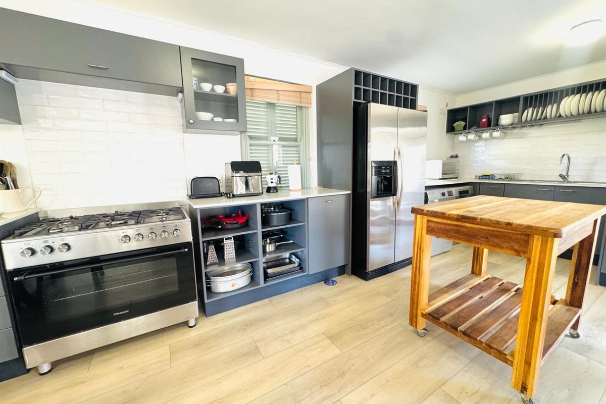 Stylish Bespoke Holiday Home - Middedorp Langebaan - Photo 5