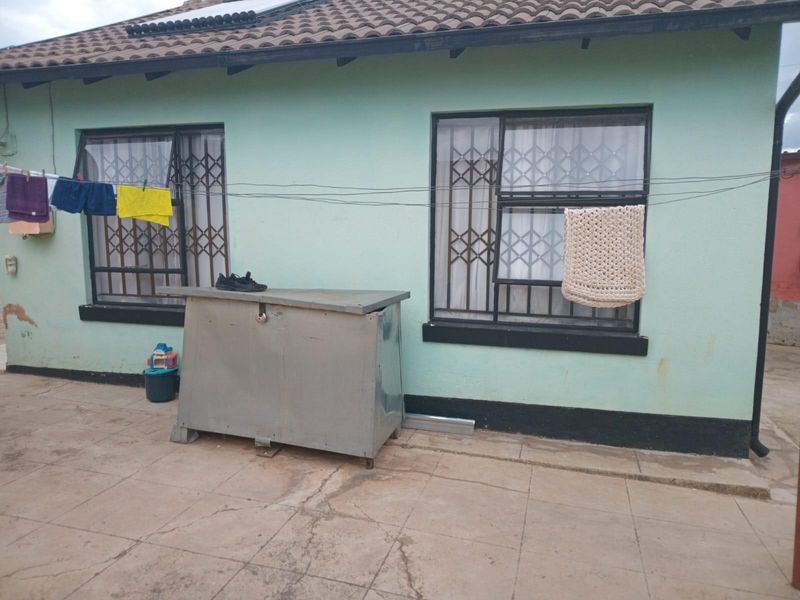 House For Sale in Bram Fischerville, Soweto - Photo 3