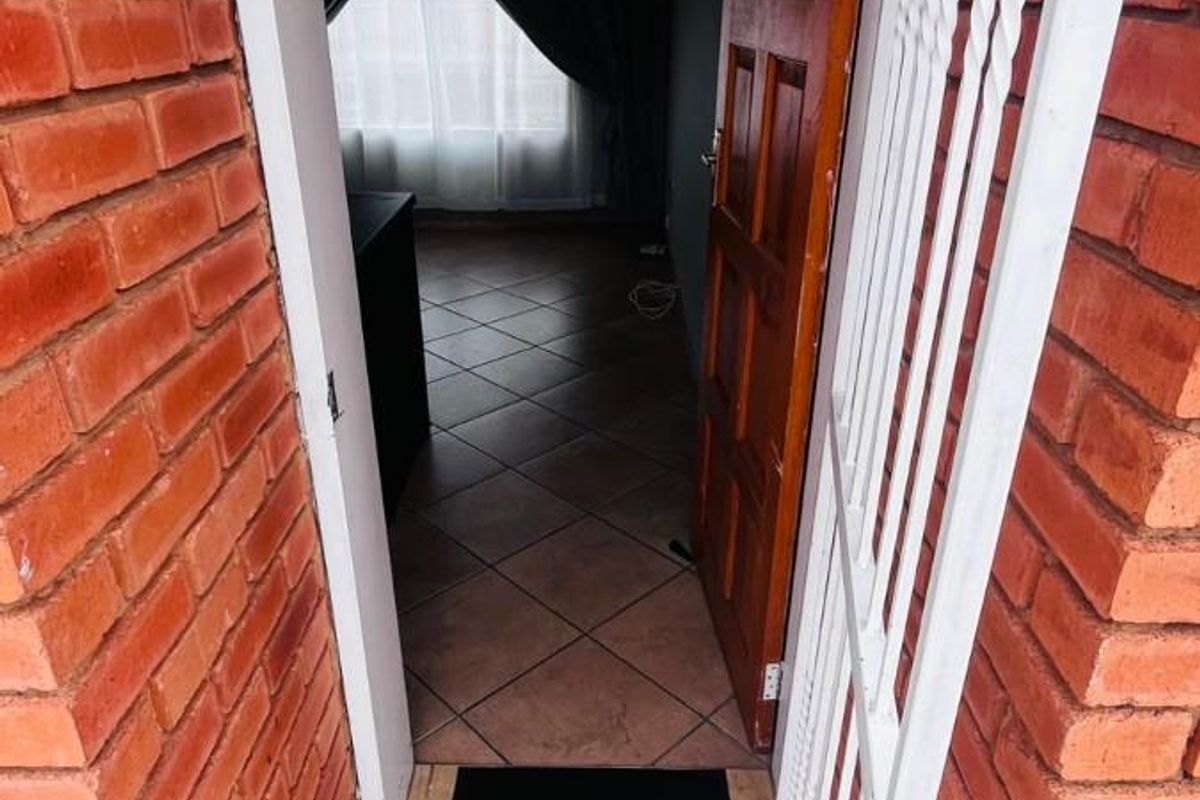 Investors - 1 Bedroom Apartment For Sale in The Reeds, Centurion - Photo 3